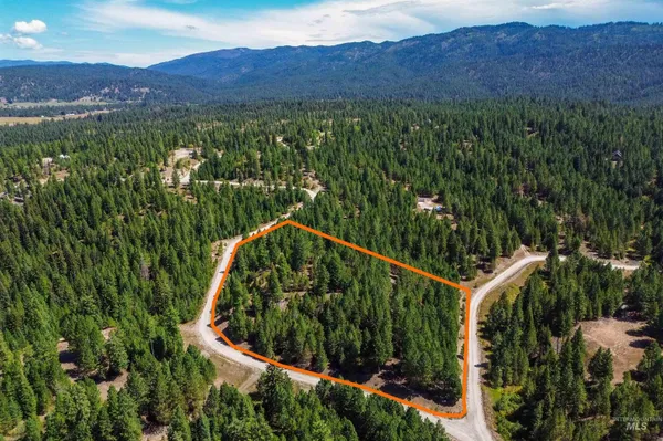 $234,900 | 47 Coit Drive, Cascade, ID 83611