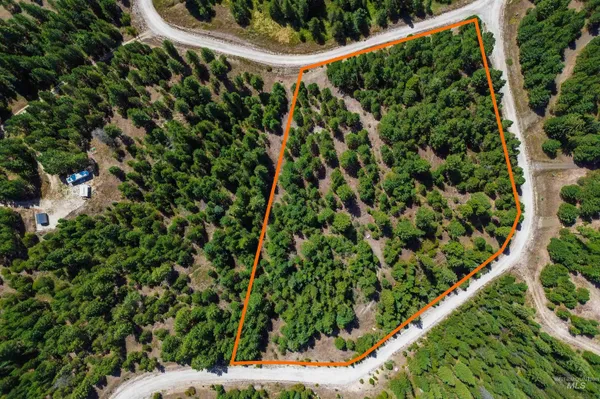 $234,900 | 47 Coit Drive, Cascade, ID 83611