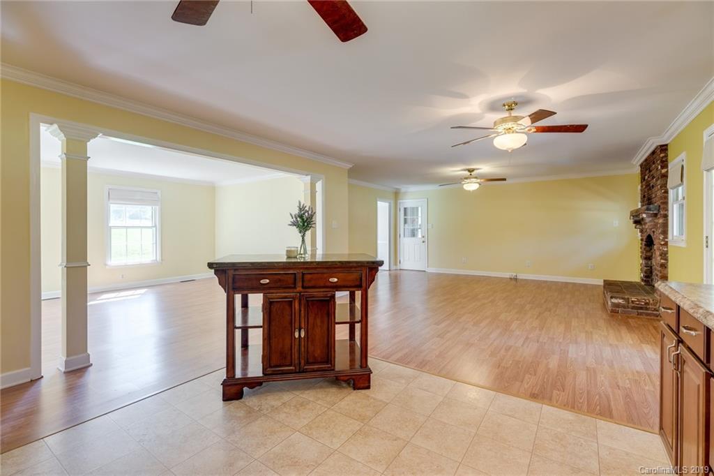 1011 Kelly Road Mount Holly, NC 28120 - Photo 11 of 40 Gallery Image 11