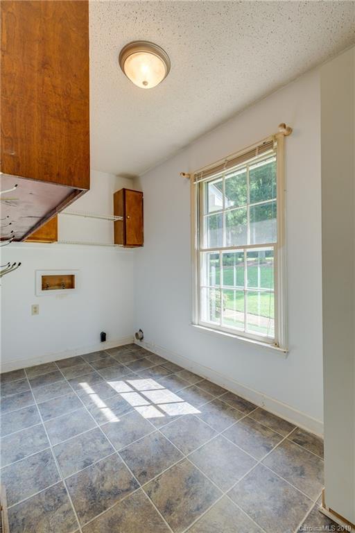 1011 Kelly Road Mount Holly, NC 28120 - Photo 15 of 40 Gallery Image 15