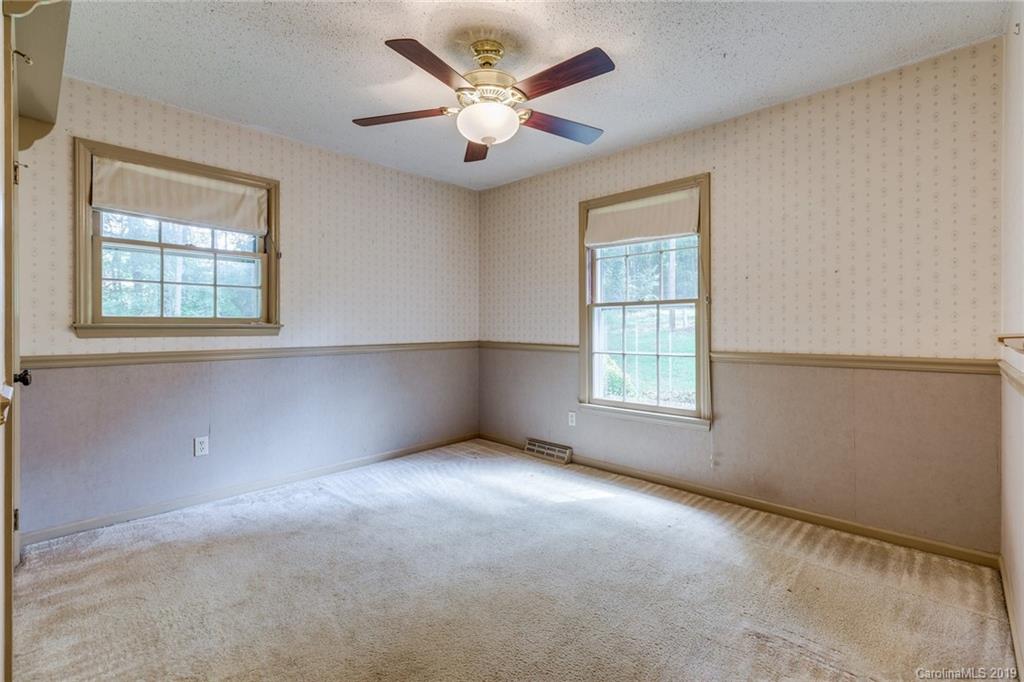 1011 Kelly Road Mount Holly, NC 28120 - Photo 18 of 40 Gallery Image 18