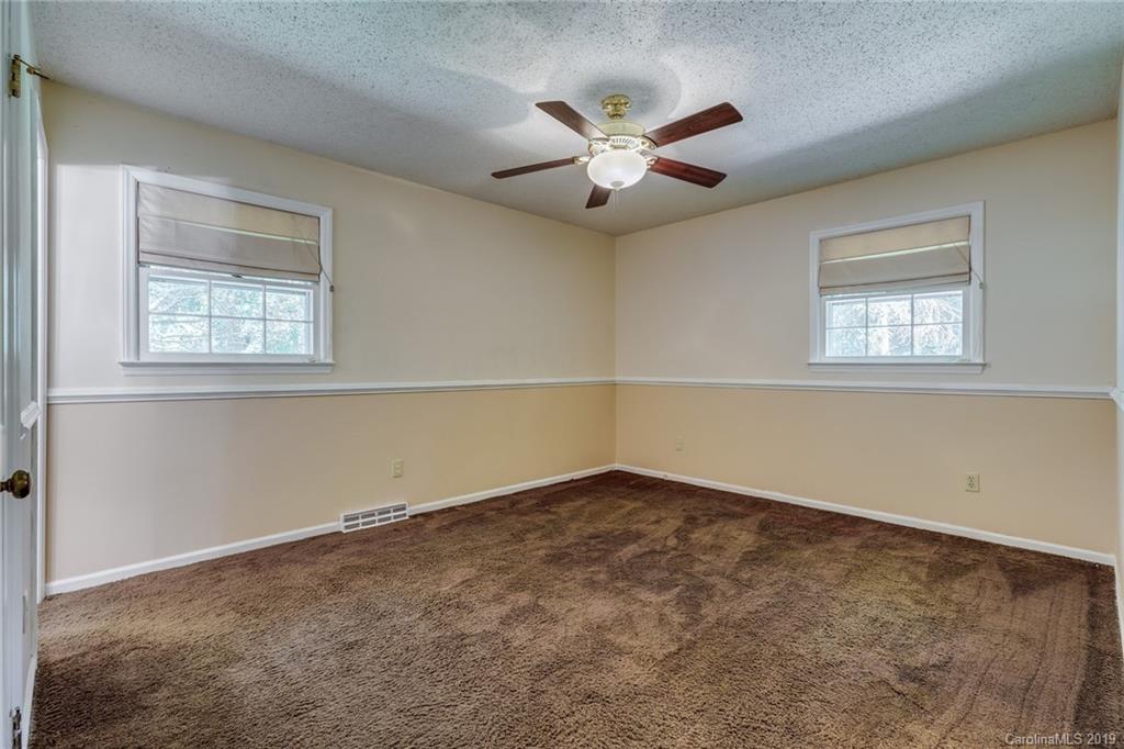 1011 Kelly Road Mount Holly, NC 28120 - Photo 20 of 40 Gallery Image 20