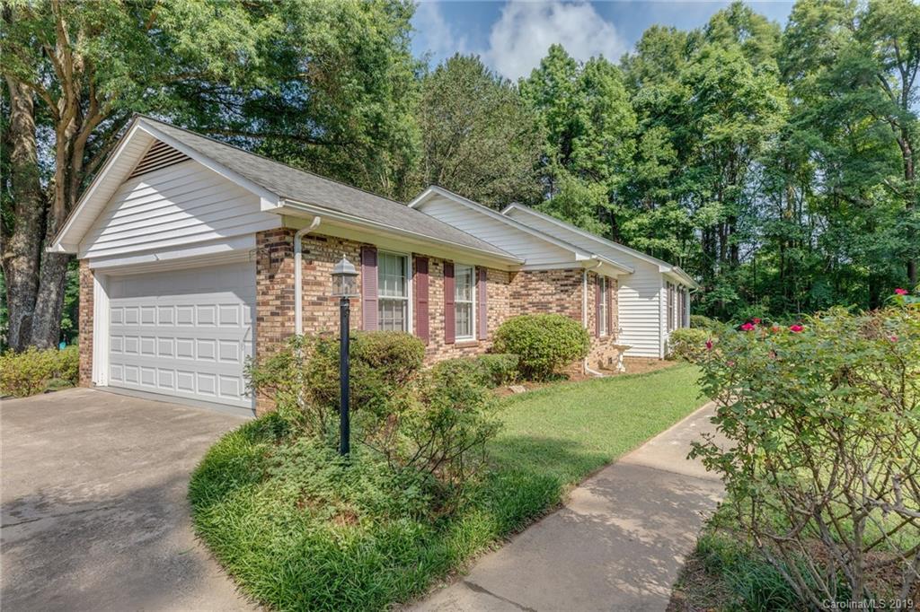 1011 Kelly Road Mount Holly, NC 28120 - Photo 3 of 40 Gallery Image 3