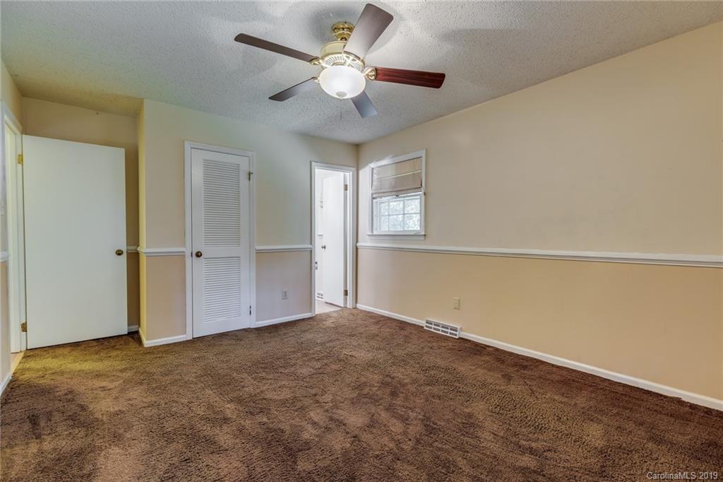 1011 Kelly Road Mount Holly, NC 28120 - Photo 21 of 40 Gallery Image 21