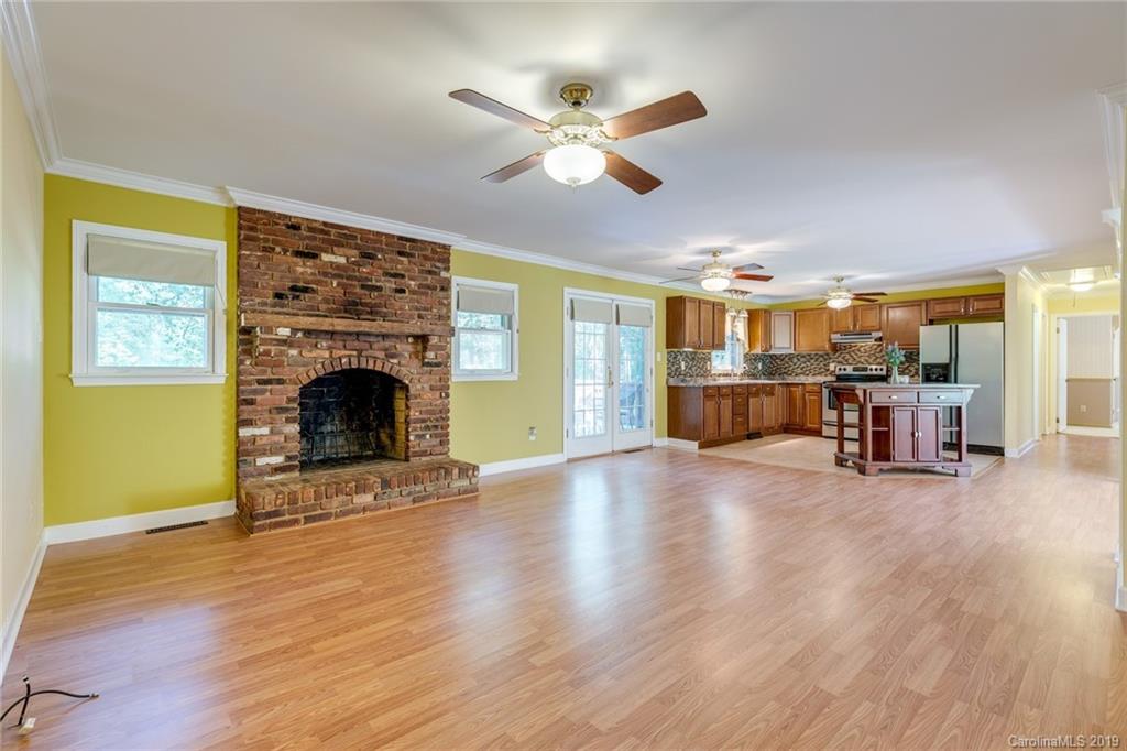1011 Kelly Road Mount Holly, NC 28120 - Photo 6 of 40 Gallery Image 6