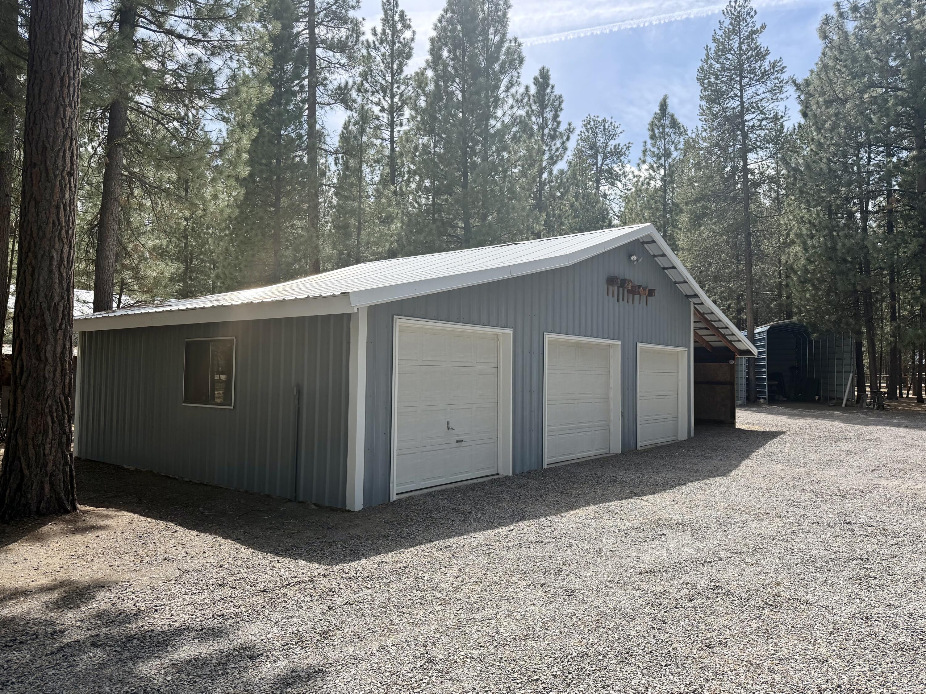 52141 Foxtail Road La Pine, OR 97739 - Photo 7 of 30 IMG_1889
