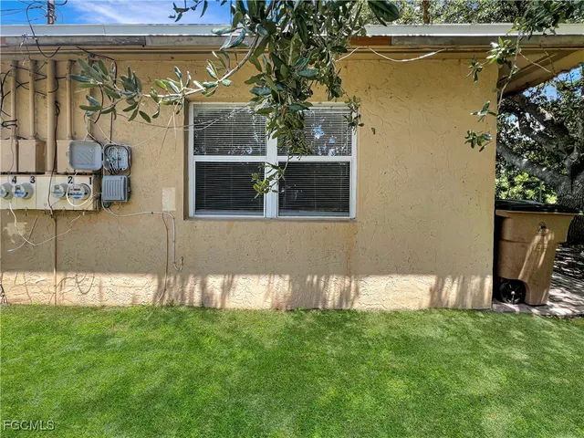 $999 | 13037 First Street, Unit 2, Fort Myers, FL 33905