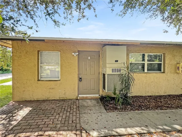 $999 | 13037 First Street, Unit 2, Fort Myers, FL 33905