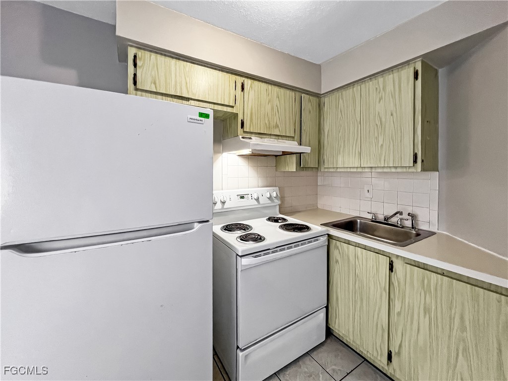 13037 First Street, Unit 2 Fort Myers, FL 33905 - Photo 6 of 18