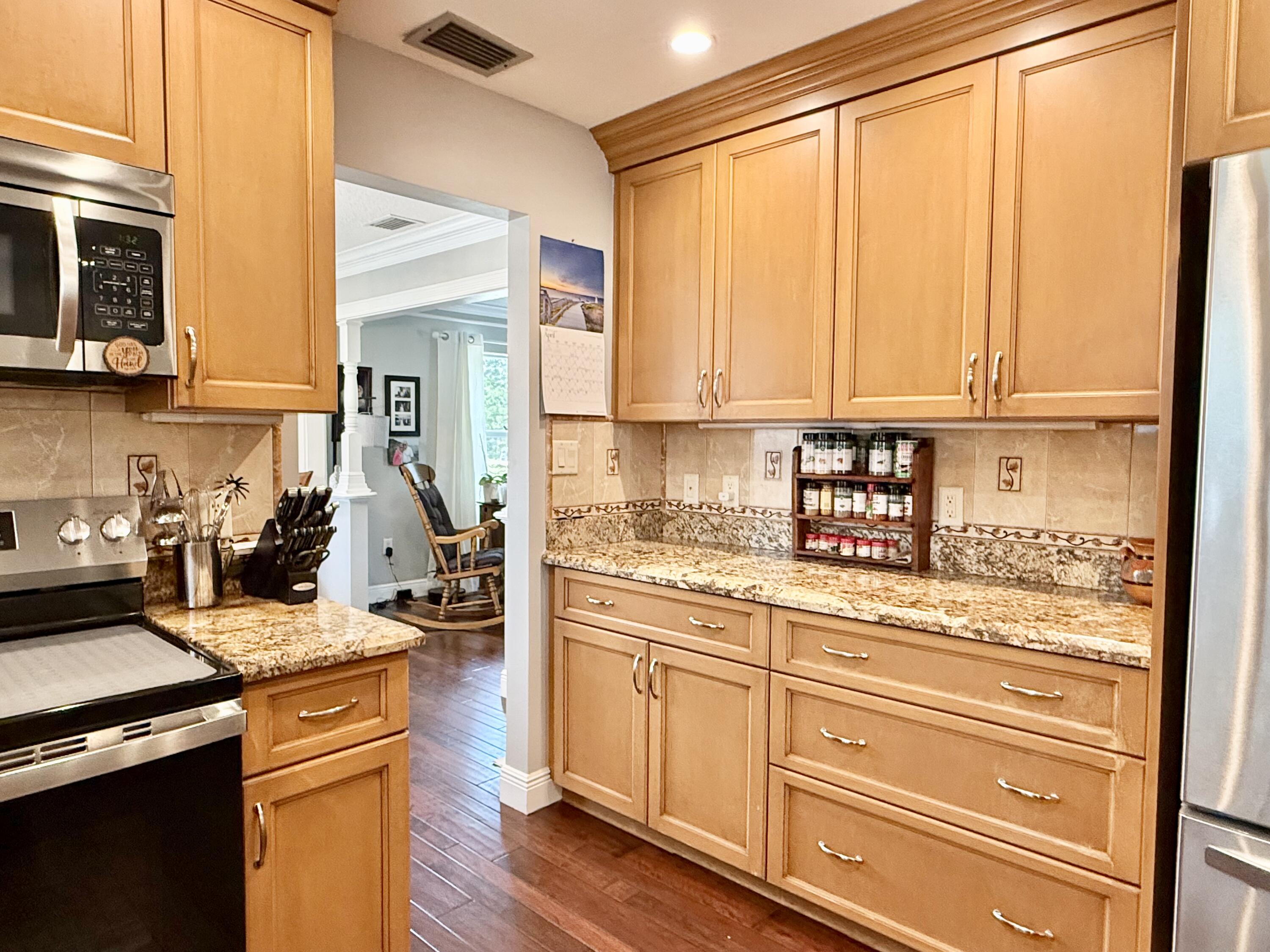 16283 Alexander Run Jupiter, FL 33478 - Photo 24 of 96 Kitchen