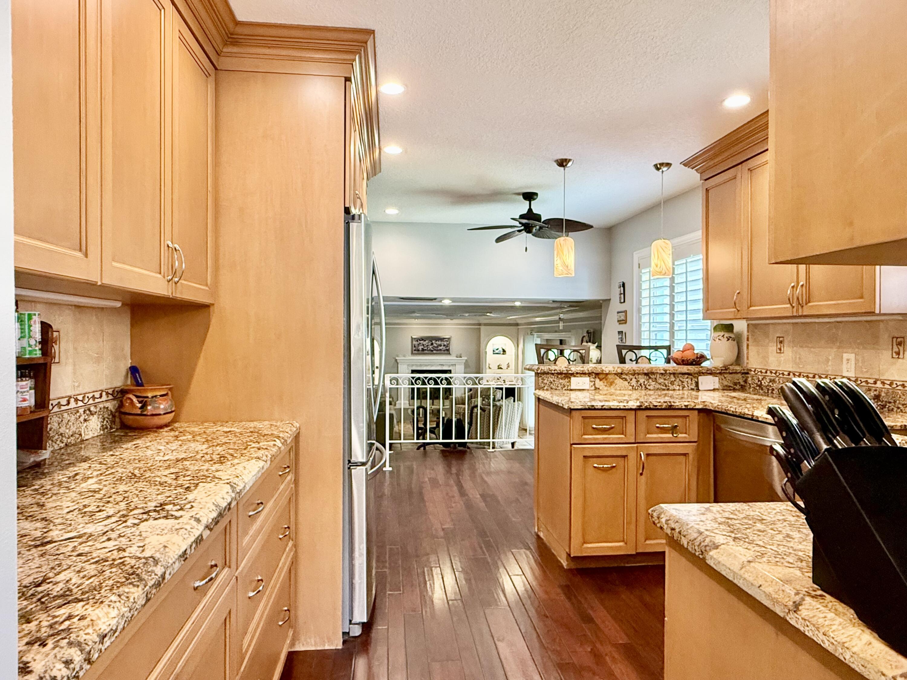 16283 Alexander Run Jupiter, FL 33478 - Photo 31 of 96 Kitchen