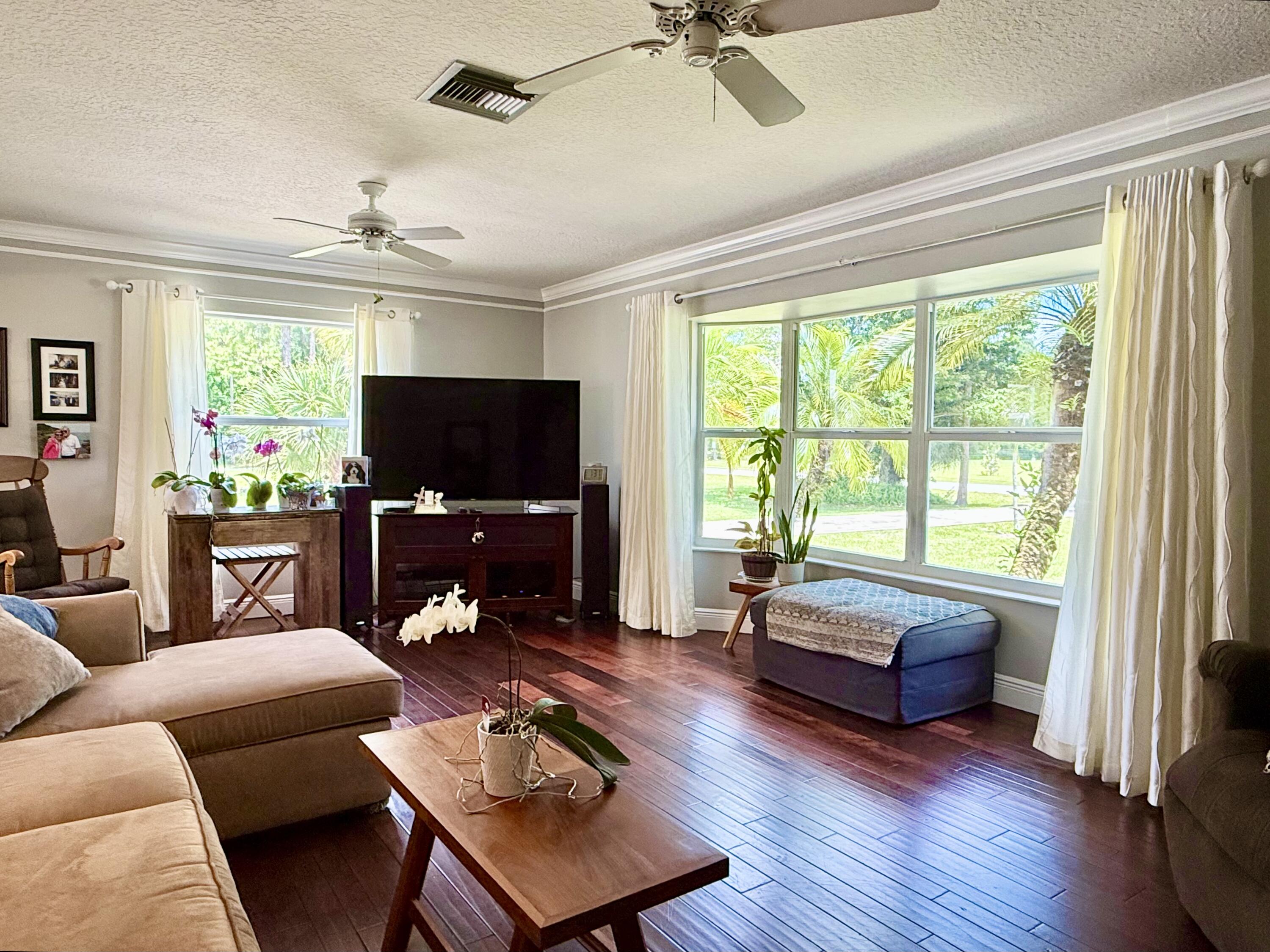 16283 Alexander Run Jupiter, FL 33478 - Photo 5 of 96 Living rm