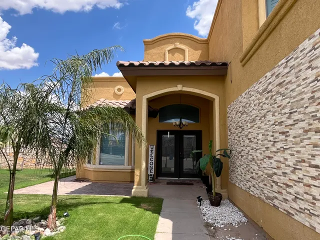 a view of a entryway door of the house