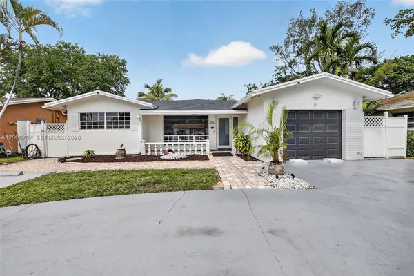 $694,900 | 4911 Southwest 29th Terrace, Dania Beach, FL 33312