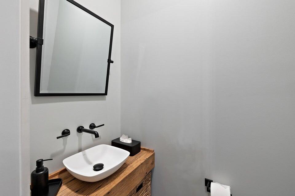 3034 Baltimore Street Charleston, SC 29492 - Photo 9 of 23 20241220200446881121000000-o