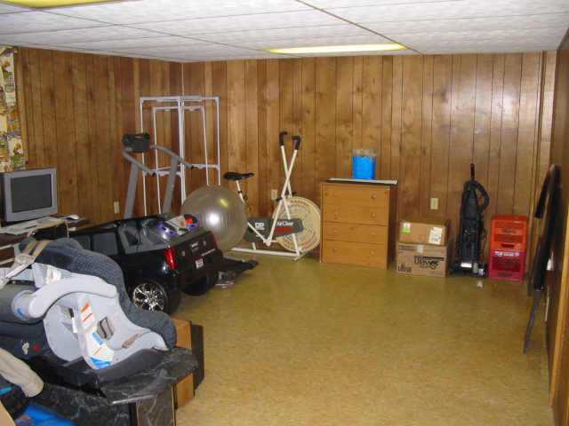 1929 Woodcrest Road Columbus, OH 43232 - Photo 4 of 9 Gallery Image 4