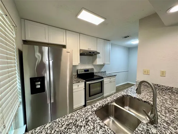 $1,750 | 5981 Arapaho Road, Unit 304, Dallas, TX 75248