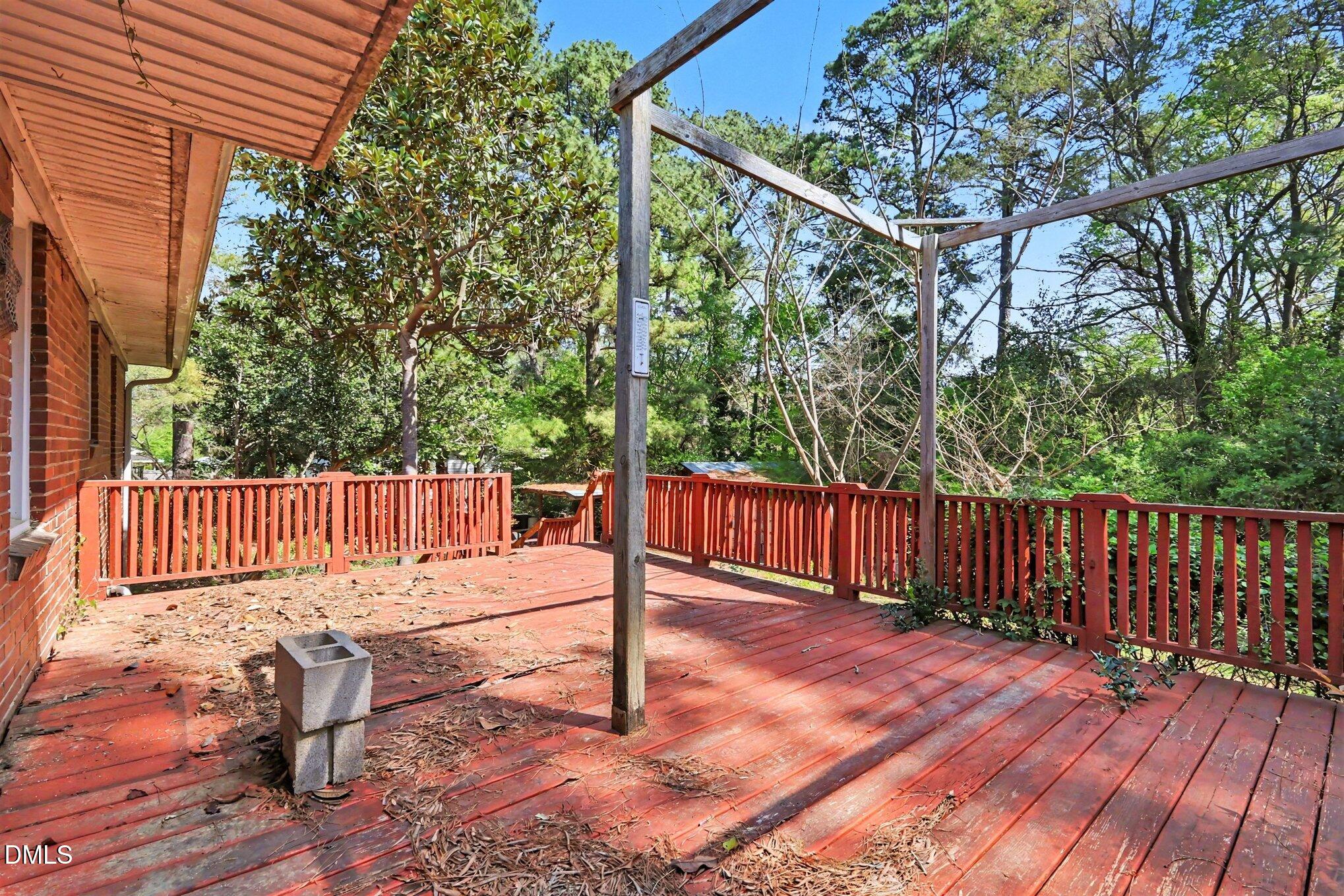 2506 Crestline Avenue Raleigh, NC 27603 - Photo 20 of 25 25