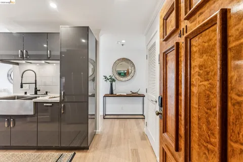 $579,000 | 389 Belmont Street, Unit 411, Oakland, CA 94610