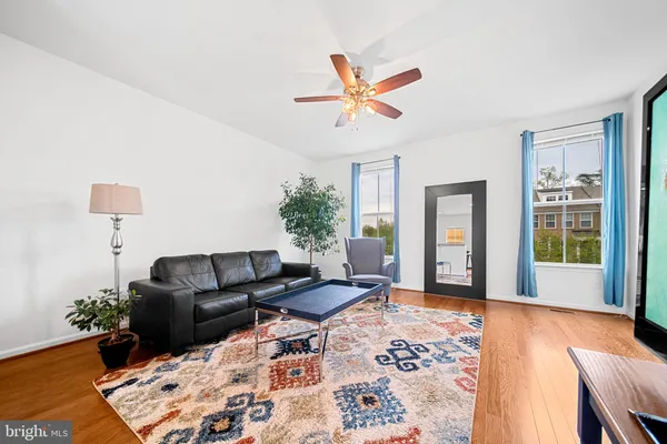 $540,000 | 10757 Hinton Way, Manassas, VA 20112