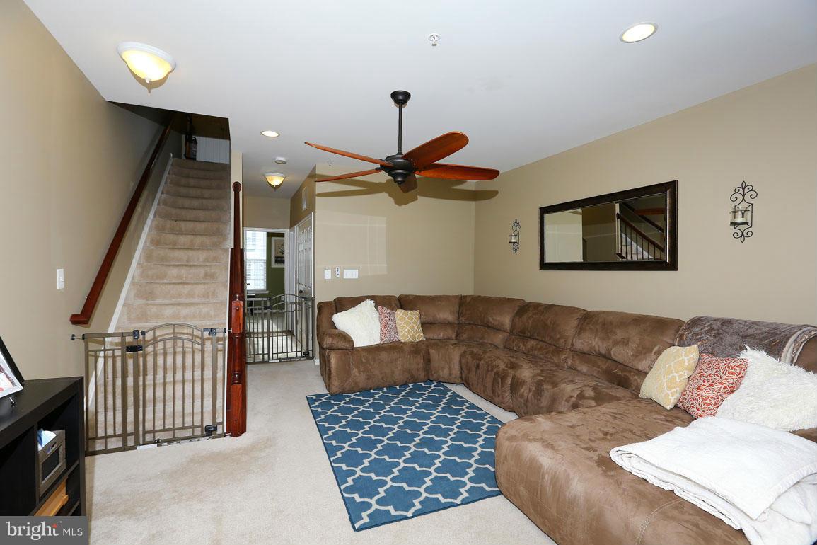 646 Tivoli Road Frederick, MD 21703 - Photo 15 of 26 Family Room