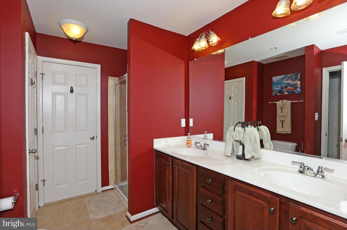 646 Tivoli Road Frederick, MD 21703 - Photo 23 of 26 Bath (Master)