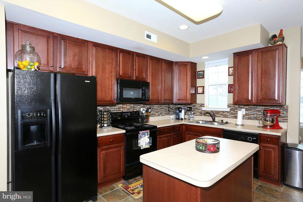 646 Tivoli Road Frederick, MD 21703 - Photo 8 of 26 Kitchen