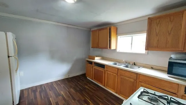 $49,900 | 912 West 2nd Street, Pittsburg, KS 66762