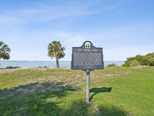 $589,900 | 2554 Rolling Oaks Drive, Palm Harbor, FL 34683