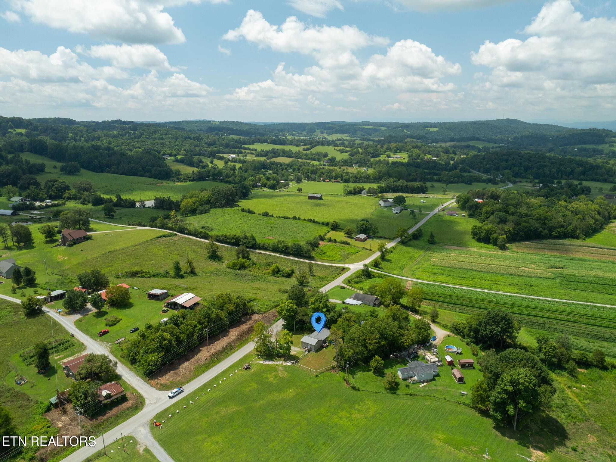 3406 Back Valley Road Speedwell, TN 37870 - Photo 32 of 33 Gallery Image 32
