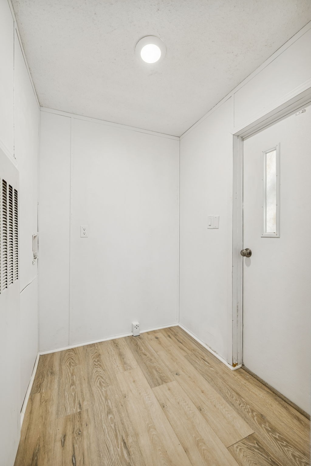 145 Milk Barn Road Cookeville, TN 38506 - Photo 31 of 43 wooden floor in a room