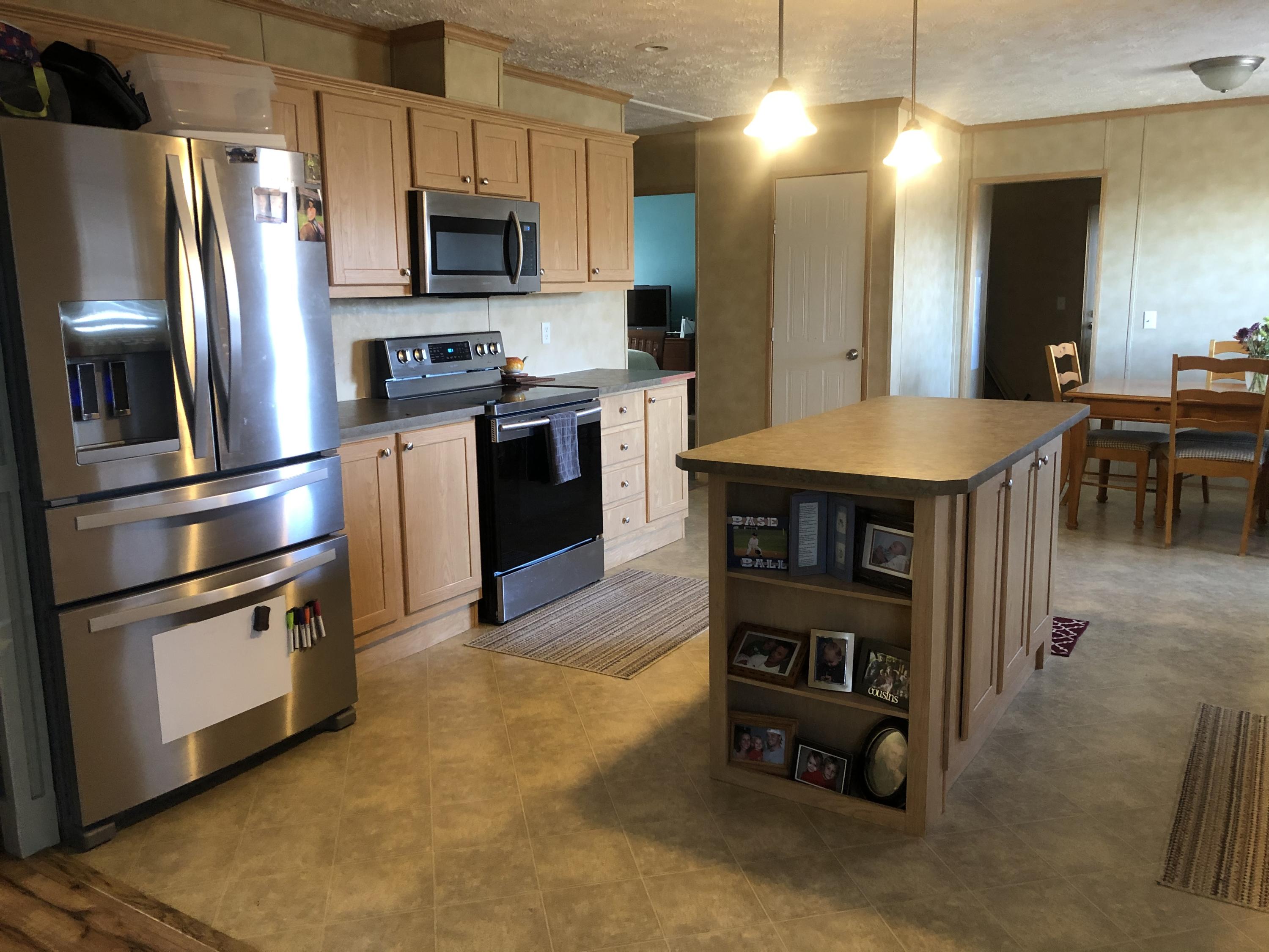 1377 Culbertson Road Greeneville, TN 37743 - Photo 36 of 37 Spacious Kitchen