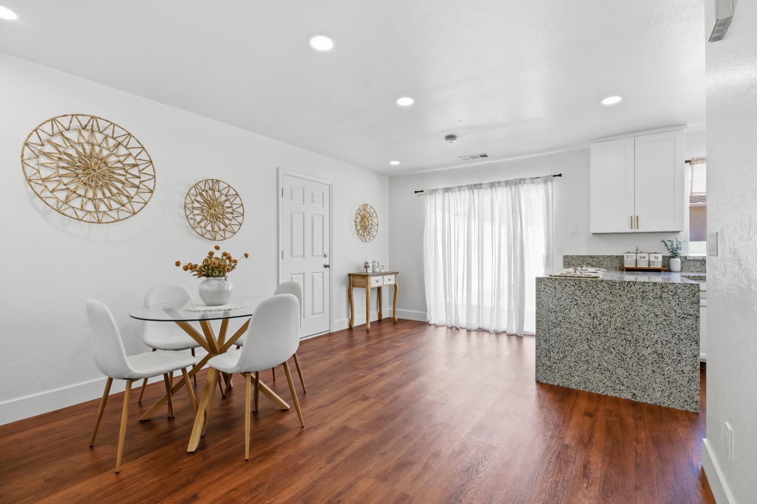 2829 Stone Terrace Modesto, CA 95355 - Photo 10 of 32 Gallery Image 10