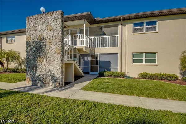 $1,400 | 2526 Southeast 16th Place, Unit 108, Cape Coral, FL 33904