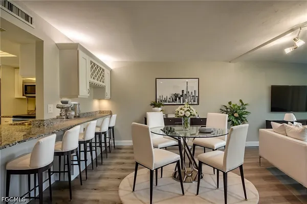 $1,400 | 2526 Southeast 16th Place, Unit 108, Cape Coral, FL 33904