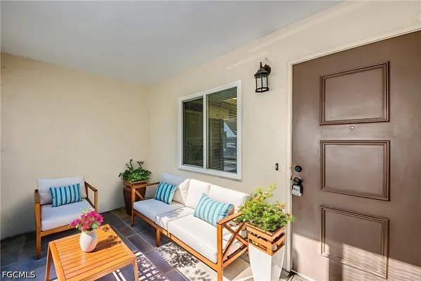 $1,400 | 2526 Southeast 16th Place, Unit 108, Cape Coral, FL 33904