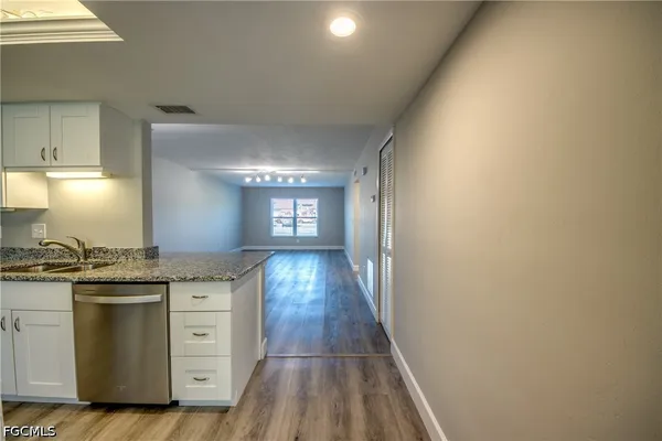 $1,400 | 2526 Southeast 16th Place, Unit 108, Cape Coral, FL 33904