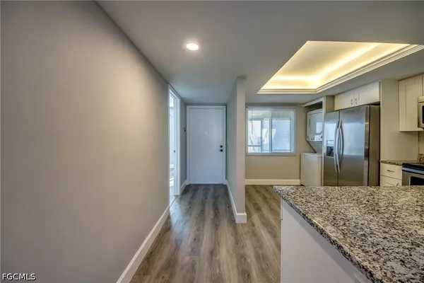 $1,400 | 2526 Southeast 16th Place, Unit 108, Cape Coral, FL 33904