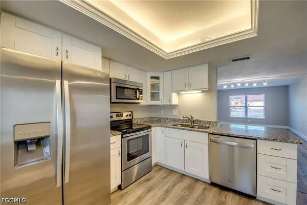 $1,400 | 2526 Southeast 16th Place, Unit 108, Cape Coral, FL 33904