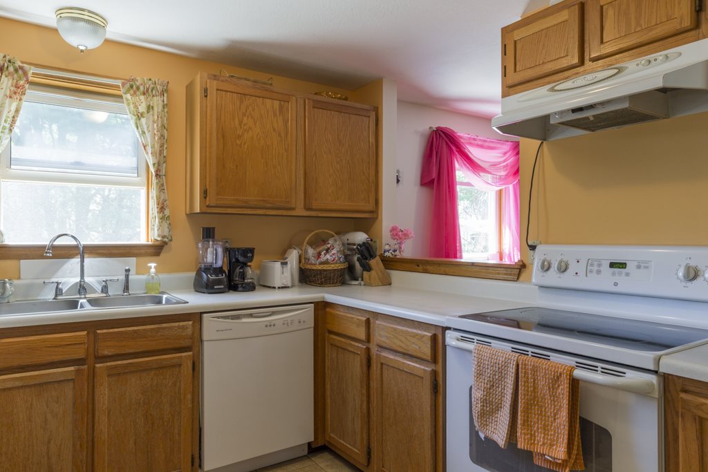 81 Hackett Hill Road Hooksett, NH 03106 - Photo 16 of 39