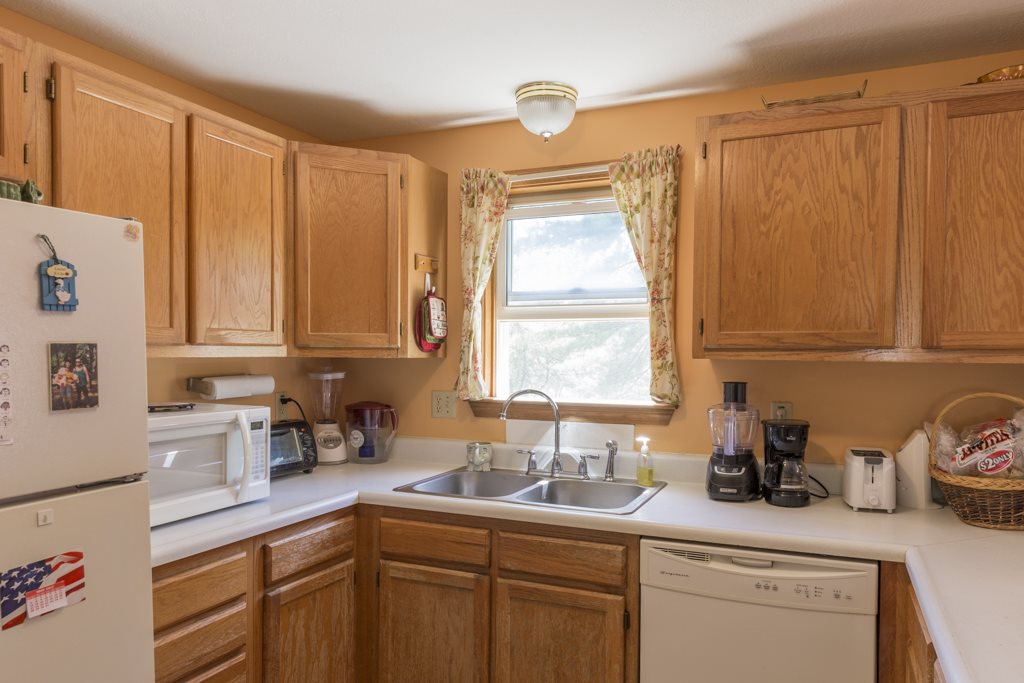 81 Hackett Hill Road Hooksett, NH 03106 - Photo 17 of 39