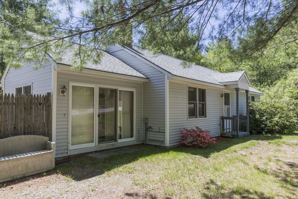 81 Hackett Hill Road Hooksett, NH 03106 - Photo 3 of 39