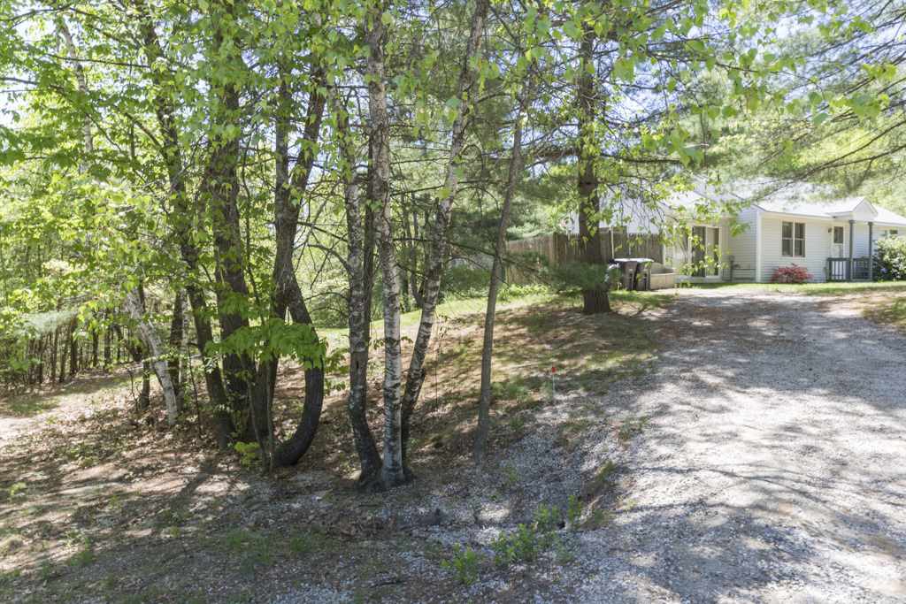 81 Hackett Hill Road Hooksett, NH 03106 - Photo 4 of 39