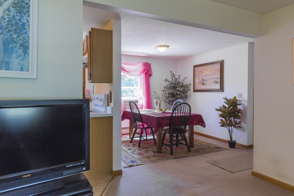81 Hackett Hill Road Hooksett, NH 03106 - Photo 10 of 39