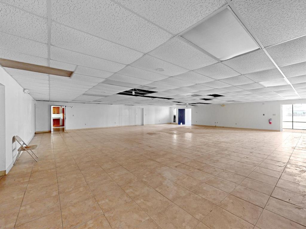 3425 Forsyth Road Winter Park, FL 32792 - Photo 17 of 40 a view of a empty room