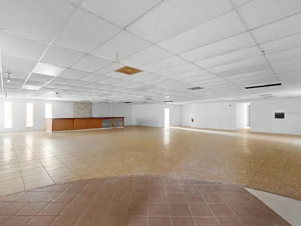 a view of a livingroom with an empty space