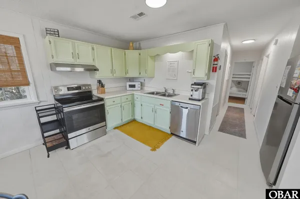 $439,000 | 40283 East Sunfish Court, Avon, NC 27915