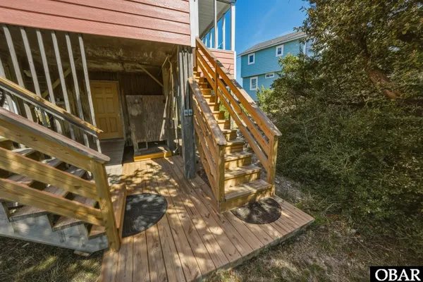 $439,000 | 40283 East Sunfish Court, Avon, NC 27915