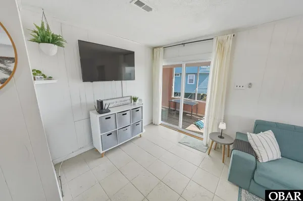 $439,000 | 40283 East Sunfish Court, Avon, NC 27915