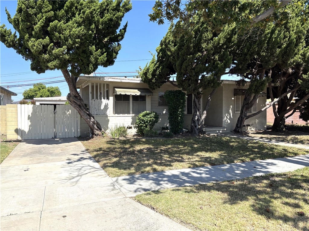2771 Rutgers Avenue Long Beach, CA 90815 - Photo 1 of 27
